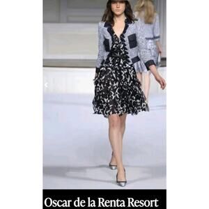 Oscar de La Renta Resort Runaway Women's Dress V Neck With Ruffle Size 10? EUC